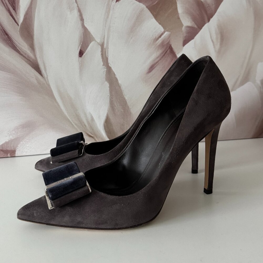 Salvatore Ferragamo suede pumps